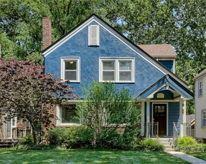 6131 Locust Street, Kansas City