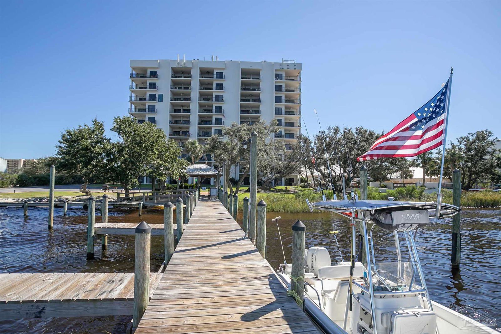 shipwatch surf yacht club perdido key