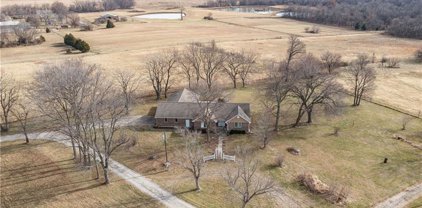 262 NW 50 Highway, Centerview