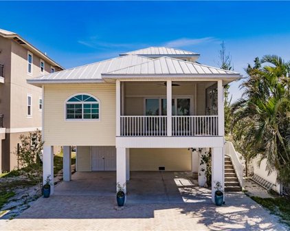 130 Coconut Dr, Fort Myers Beach