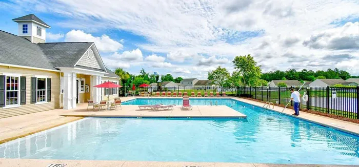 Bellegrove Preserve Pool