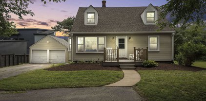 923 W Plainfield Road, La Grange Highlands