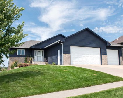 717 N Garnet Cir, Brandon