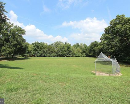 2901 Daniel Rd, Chevy Chase