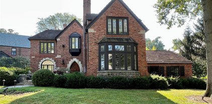10 Lake Forest  Drive, Richmond Heights