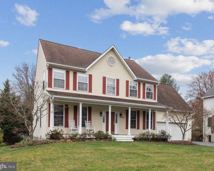 431 Madison Forest Dr, Herndon