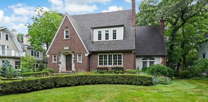 605 N Washington Street, Hinsdale