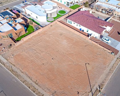 5601 Popo Nw Drive, Albuquerque