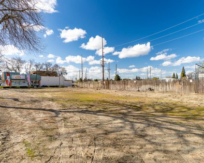 1533 Coffee Road, Modesto