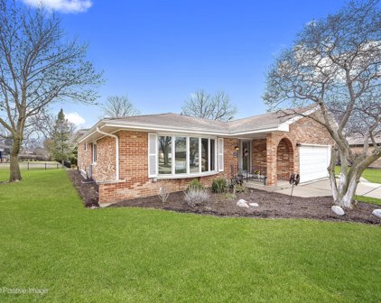 1516 Baker Place, Downers Grove
