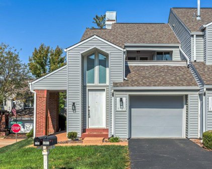 1701 Highview Circle  Court, Ballwin