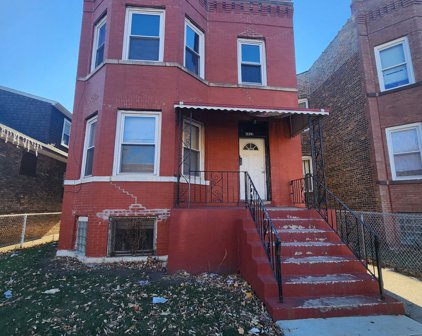 4829 W Augusta Boulevard, Chicago