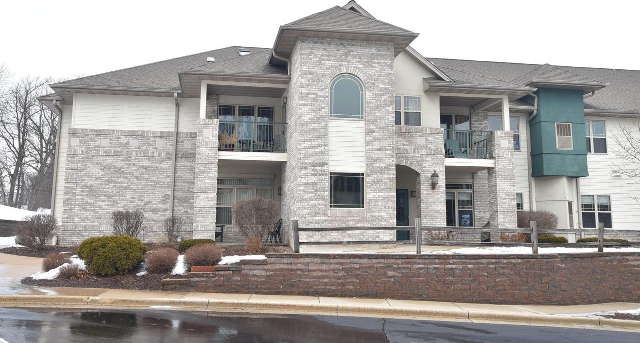 470 North Silverbrook Dr Drive Unit 203 West Bend 53090