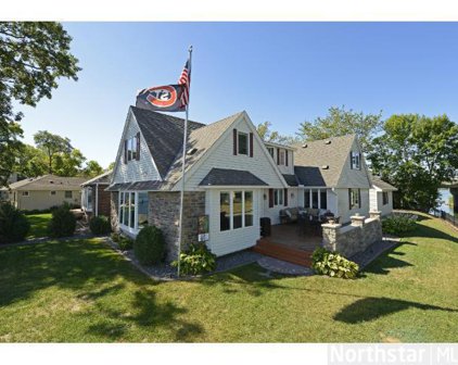 1966 Shadywood Road, Orono