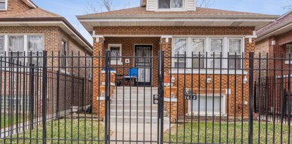 1633 N Long Avenue, Chicago