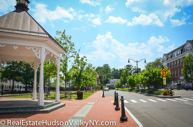 Pawling NY downtown