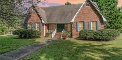 222 Shallowbrook Drive, Advance