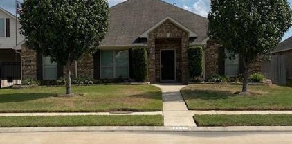2401 Bisbee Road, League City