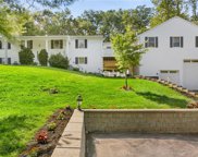 4 Stuart Lane, Katonah image