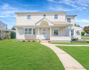 58 Elmtree Lane, Levittown image