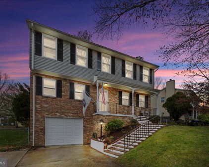 5593 Neddleton Ave, Woodbridge