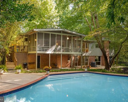 9316 Coronado Ter, Fairfax