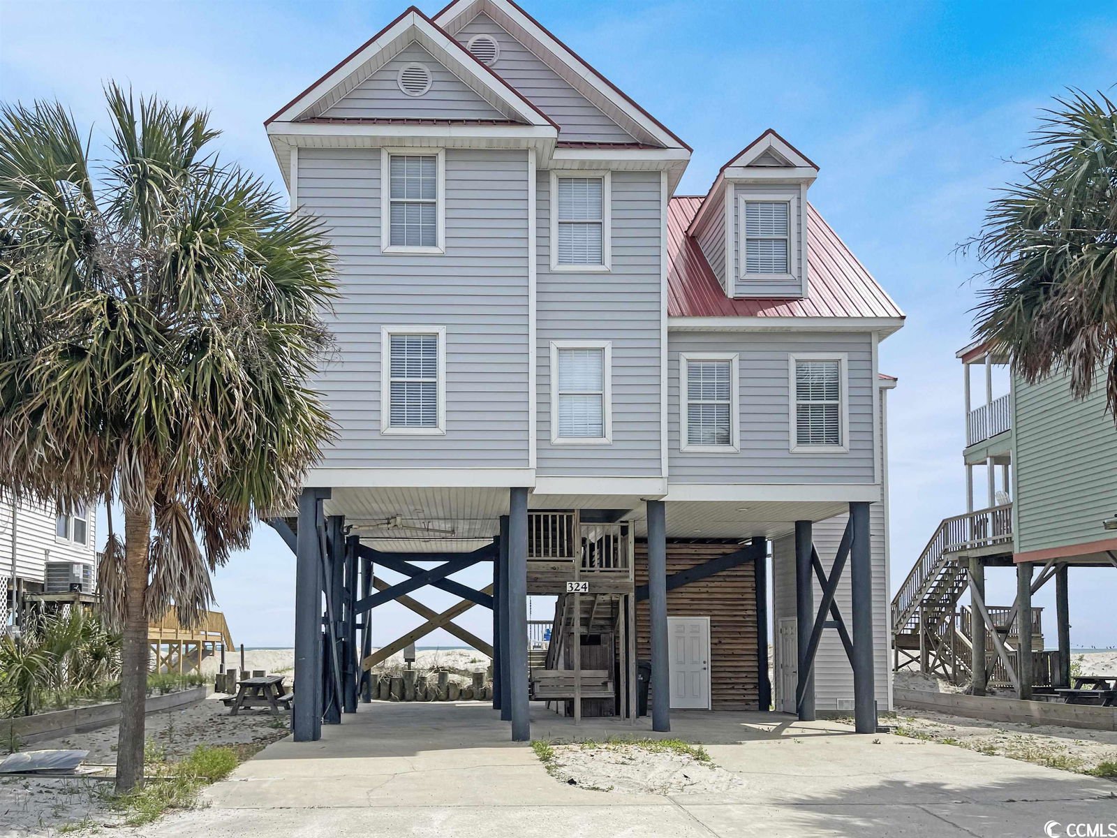 MLS 2306837 Not within a Subdivision 324 S Waccamaw Dr., Garden City