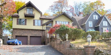 61 Elmwood Rd, Cedar Grove Twp.