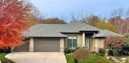 1536 SW Hedgewood Lane, Lee's Summit