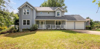 908 Ashburn St, Herndon