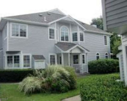 15 Helton Ter, Montville Twp.