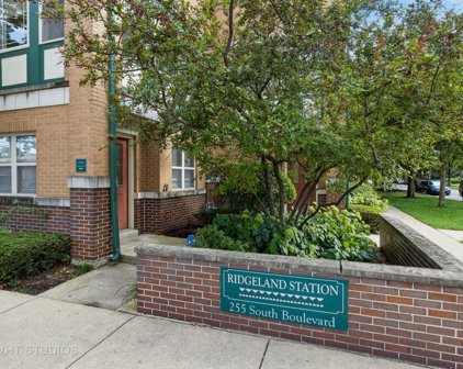 255 South Boulevard Unit #4, Oak Park