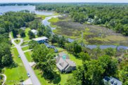 556 Groves Point Drive, Hampstead image