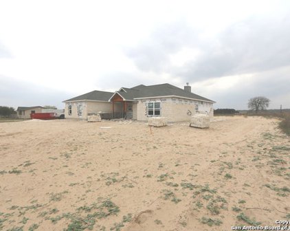 410 Clover Ln, La Vernia