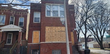 4857 W Iowa Street, Chicago