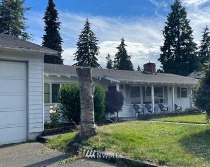 2030 Pinehurst Avenue, Everett