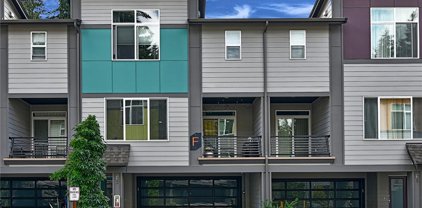 13724 Ash Way Unit #F2, Everett