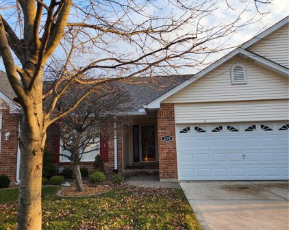 3215 Country Bluff  Drive, St Charles