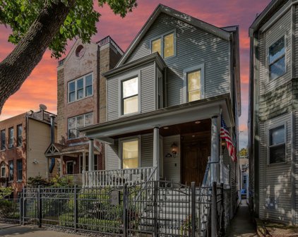 3738 N Janssen Avenue, Chicago