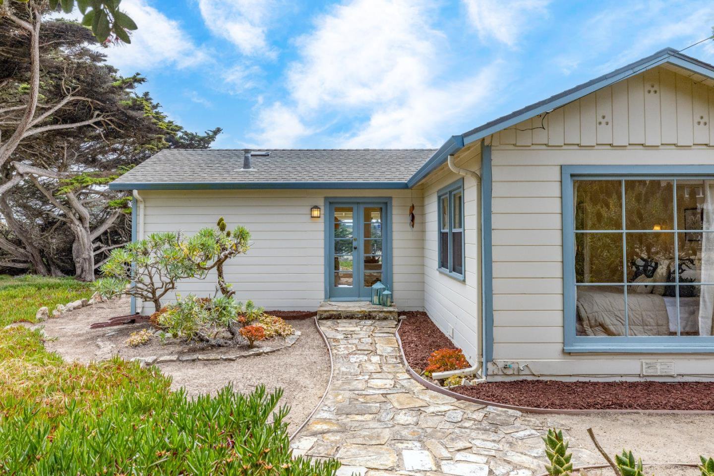 1387 Jewell AVE, Pacific Grove, 93950SOLD