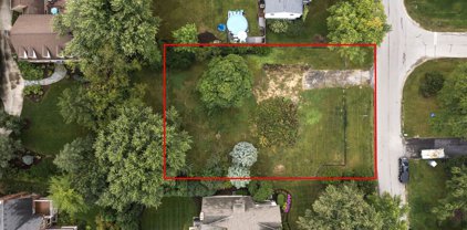 2S361 Burning Trail, Wheaton