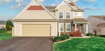 825 Spigold Ct, Mechanicsburg