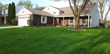 352 Green Valley Drive, Naperville