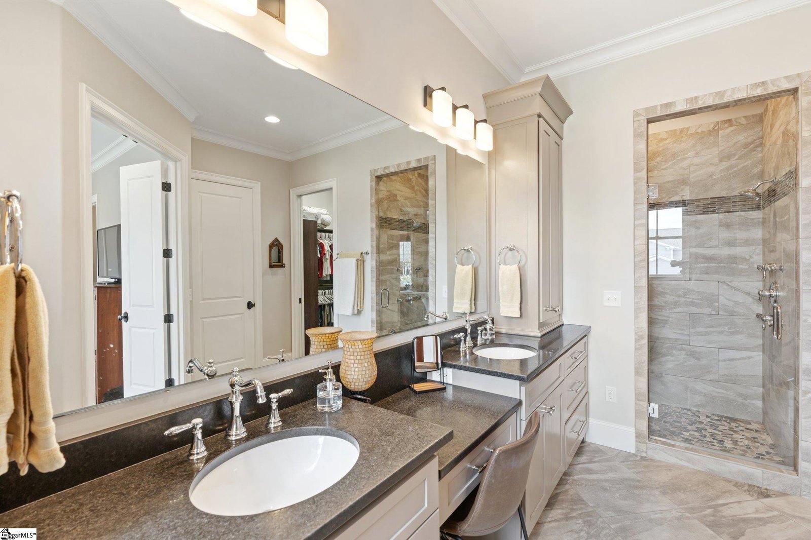 44 Ruskin Square, Greenville Home for Sale Hollingsworth Park Real Estate