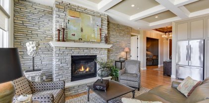 875 Lake Street N Unit #413, Wayzata