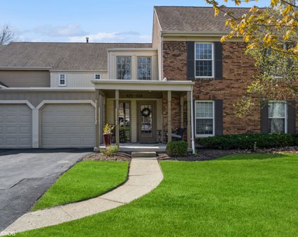 417 Dunham Pl Unit #417, St. Charles