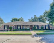 10400 S Ranchwood Manor Drive, Oklahoma City image
