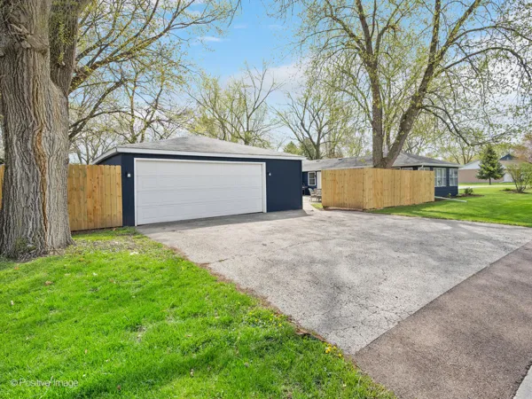 199 Calkins Drive - Garage and Side