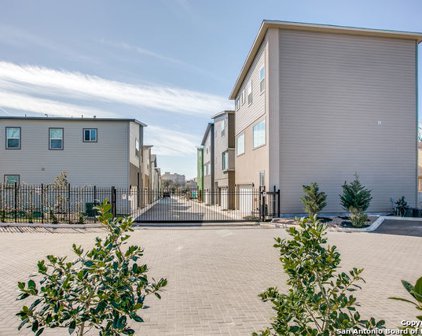1618 W Lawndale Dr 14, San Antonio