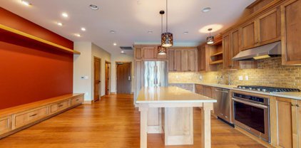 875 Lake Street N Unit #209, Wayzata